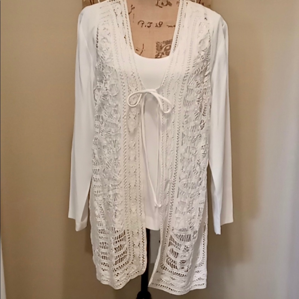 2pc white tank with knit lace short sleeve  top.